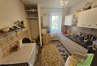 Apartament cu 2 camere semidecomandat în Micro I - 14