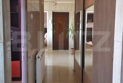 Apartament cu 3 camere decomandat în Micro 12 - 1