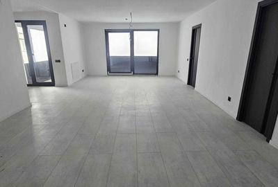 Casă cu 5 camere cu Teren 175 Mp în Tineretului - 2