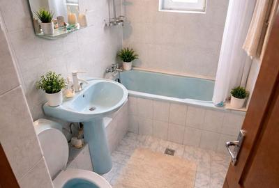 Apartament cu 3 camere decomandat în Central - 4