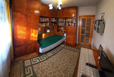 Apartament cu 3 camere semidecomandat în Central - 6