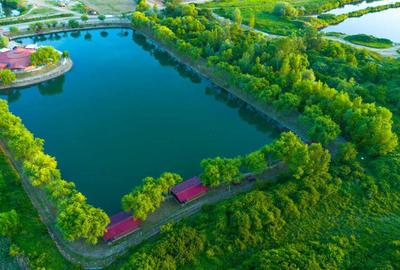 Spațiu comercial, de 480 mp, în Periferie