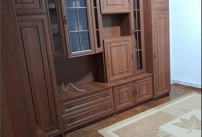 Garsonieră decomandată în Tudor