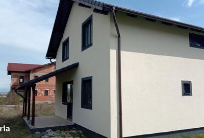 Casă cu 4 camere în Micești - 6