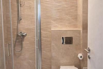 Prima inchiriere! Decomandat, 2bai, loc parcare, Tractorul, Brasov - 5