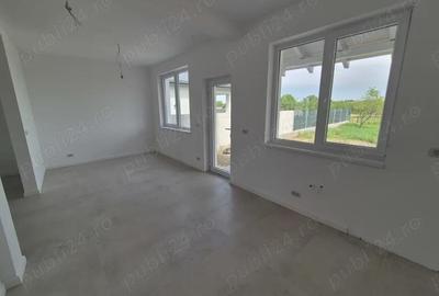 Casă cu 4 camere cu Teren 300 Mp în Central - 8