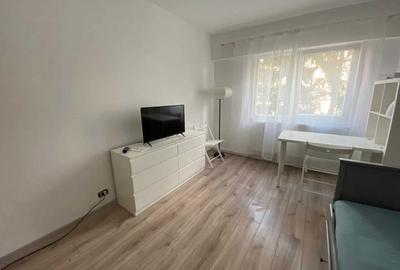 Garsonieră decomandată în Central - 2