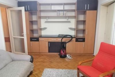 Apartament cu 2 camere semidecomandat în Obor