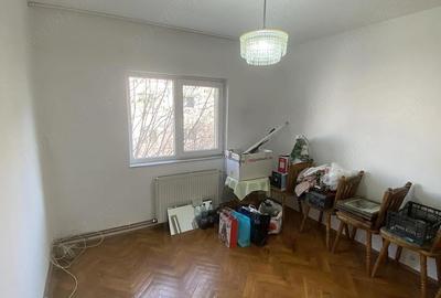 Apartament cu 4 camere decomandat în Micro 16 - 9