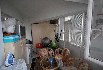 Apartament cu 5 camere decomandat în Alexandru Obregia