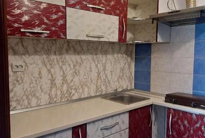 Garsonieră decomandată în Tractorul - 10