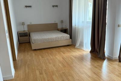 Casă individuală cu 5 camere cu Garaj în Băneasa - 4