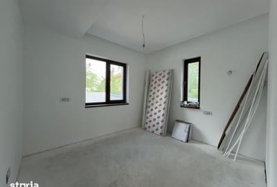 Casă cu 5 camere cu Teren 500 Mp în Central - 3