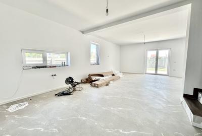 Duplex cu 4 camere cu Canalizare în Moșnița Nouă - 2