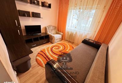 Apartament cu 3 camere decomandat în Podul de Fier - 9