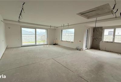Casă cu 4 camere cu Teren 856 Mp în Central - 18