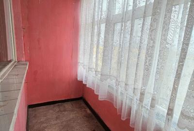 Apartament cu 3 camere decomandat în Valea Rosie - 2