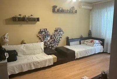 Apartament 3 camere decomandat - Etaj 1, zona CEC