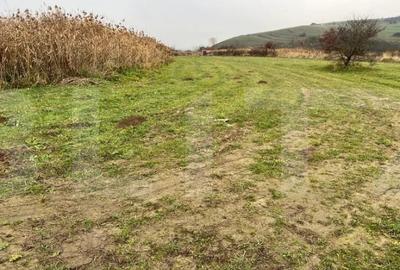 Teren de 2200 mp, în Sopor