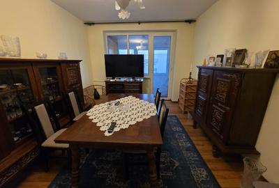 Apartament cu 3 camere decomandat în Tineretului - 2