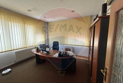 Spațiu industrial, de 700 mp, în Gării - 22