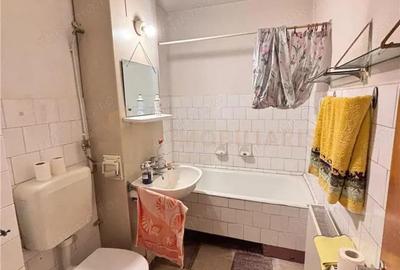 Apartament cu 3 camere decomandat în Central - 2