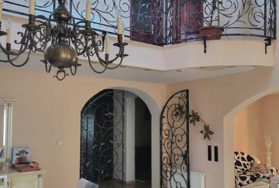 Vila situata in Campina, Prahova, langa liceul de politie - 9