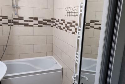 Apartament cu 3 camere în Micro 17 - 1