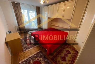 Apartament cu 2 camere decomandat în Tudor