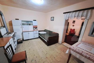 Casa de vanzare, 5 camere, teren generos de 1.290 m2, zona - 14