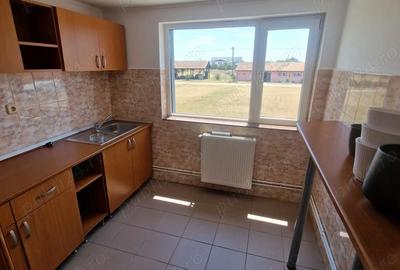 Spațiu comercial, de 700 mp, în Central - 3