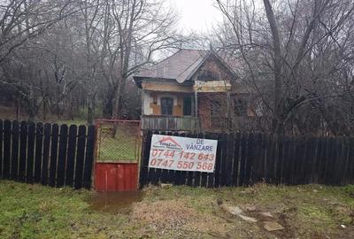 Teren de 5635 mp, în Central - 2