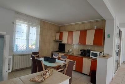 Exclusiv! Pensiune P+1+M pe partea marii  Eforie Nord - 269.000 euro(Cod E8+E10) - 18