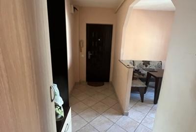 ZONA HOTVON( Jandarmerie) 2camere decomandate etaj2 mobilat! - 2