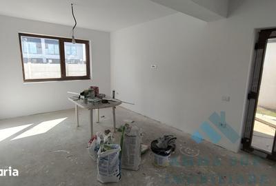 Casă cu 5 camere cu Teren 492 Mp în Glina - 11