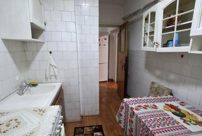 Apartament cu 3 camere semidecomandat în Gară - 2