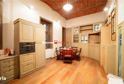 Apartament cu 4 camere în Ultracentral - 9
