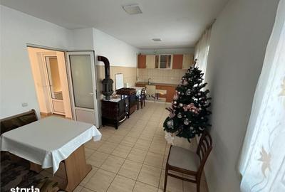 Casă cu 4 camere cu Teren 1875 Mp în Central - 13