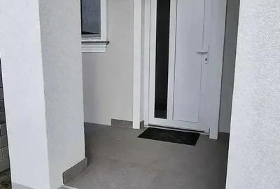 Casă cu 5 camere în Moșnița Veche - 10