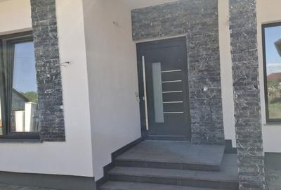 Casă cu 3 camere în Central - 2