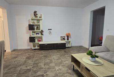 Apartament cu 3 camere semidecomandat, mobilat în Micro 11 - 5