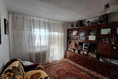 Apartament cu 3 camere semidecomandat în Central - 10