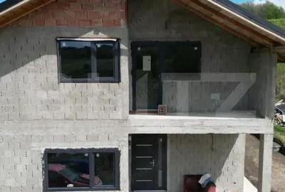 Casă cu 4 camere cu Teren 500 Mp în Central - 3