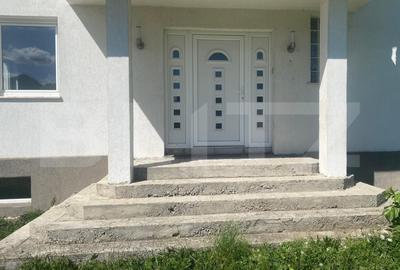 Casa de vanzare cu teren, in Pojorata, la sosea asfaltata - 3