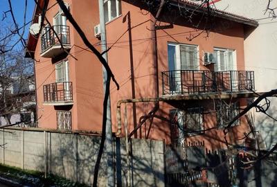 Casă cu 9 camere cu Teren 400 Mp în Militari - 2