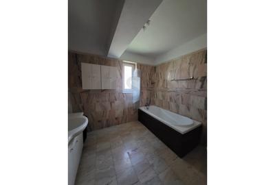 REV2005300 Casa - Otopeni - Mc Donalds - 12