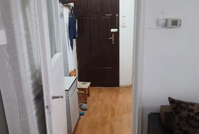 Apartament cu 3 camere semidecomandat în Central - 4