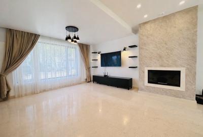 Duplex cu 6 camere cu Canalizare în Central - 2