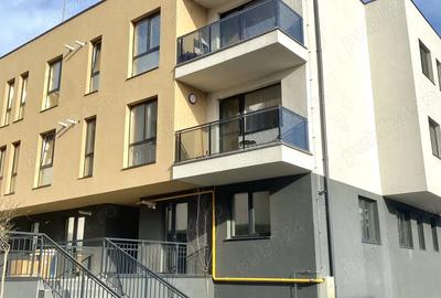 Apartament cu 3 camere semidecomandat în Florești - 1