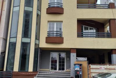 Spațiu comercial, de 510 mp, în Central - 7